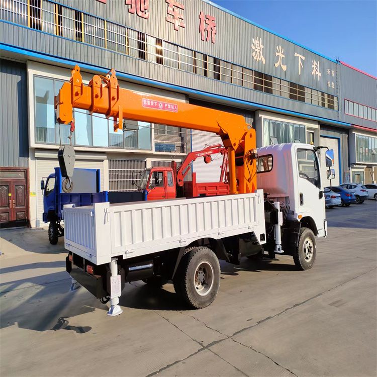 沙河口区三轮随车吊定制 农用改装机自备吊中瑞长期出售